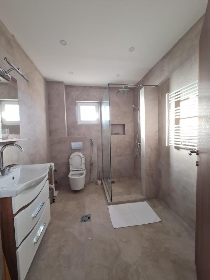 Airport Molko Apartments Surcin Экстерьер фото