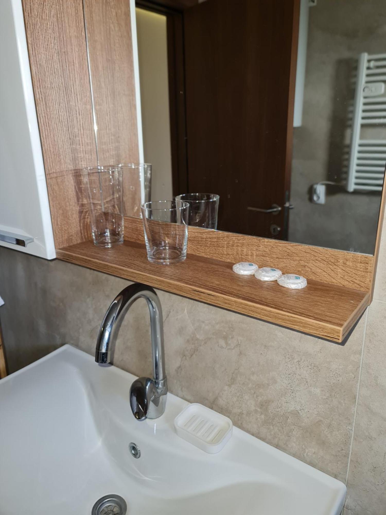 Airport Molko Apartments Surcin Экстерьер фото