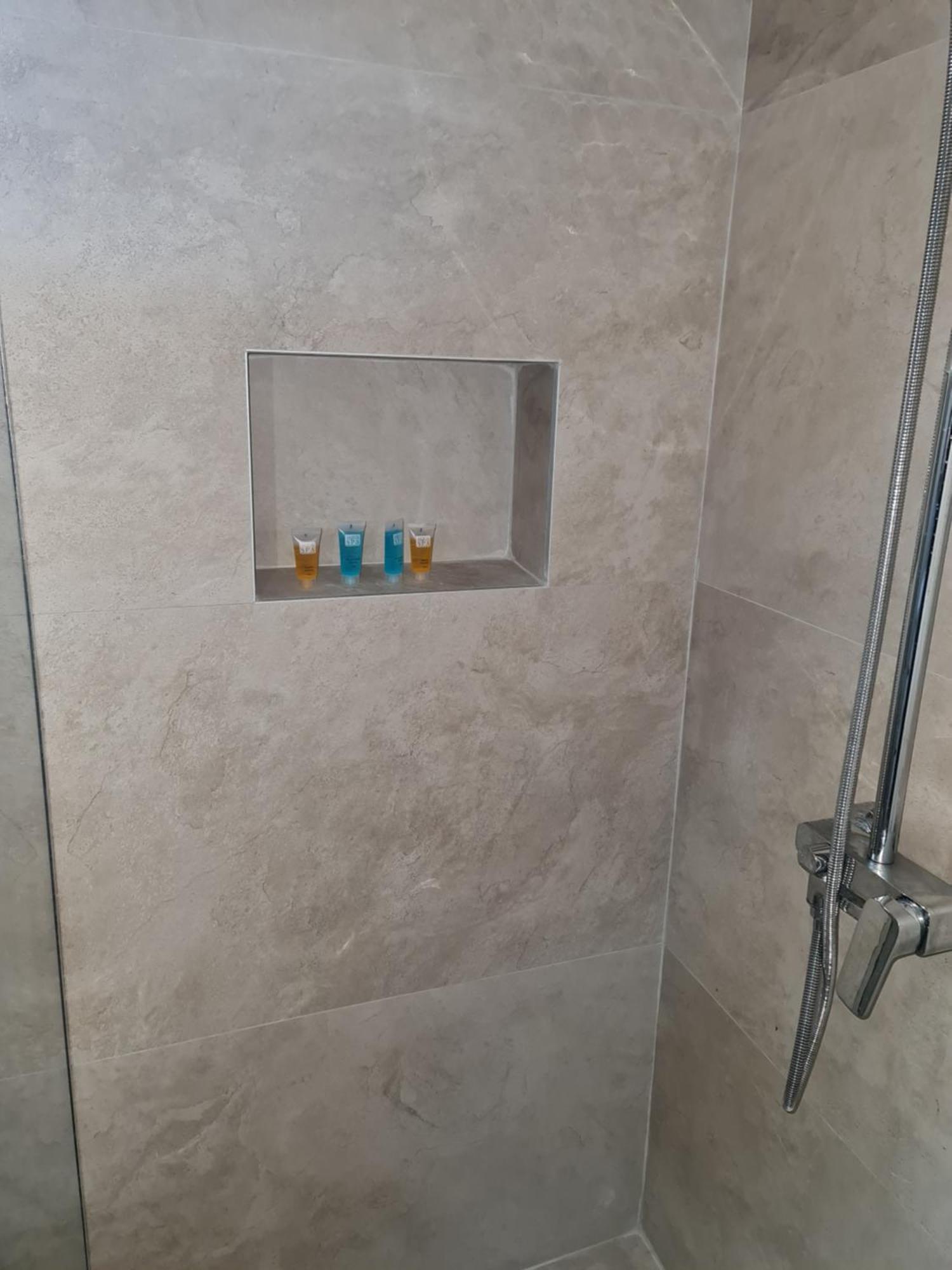 Airport Molko Apartments Surcin Экстерьер фото