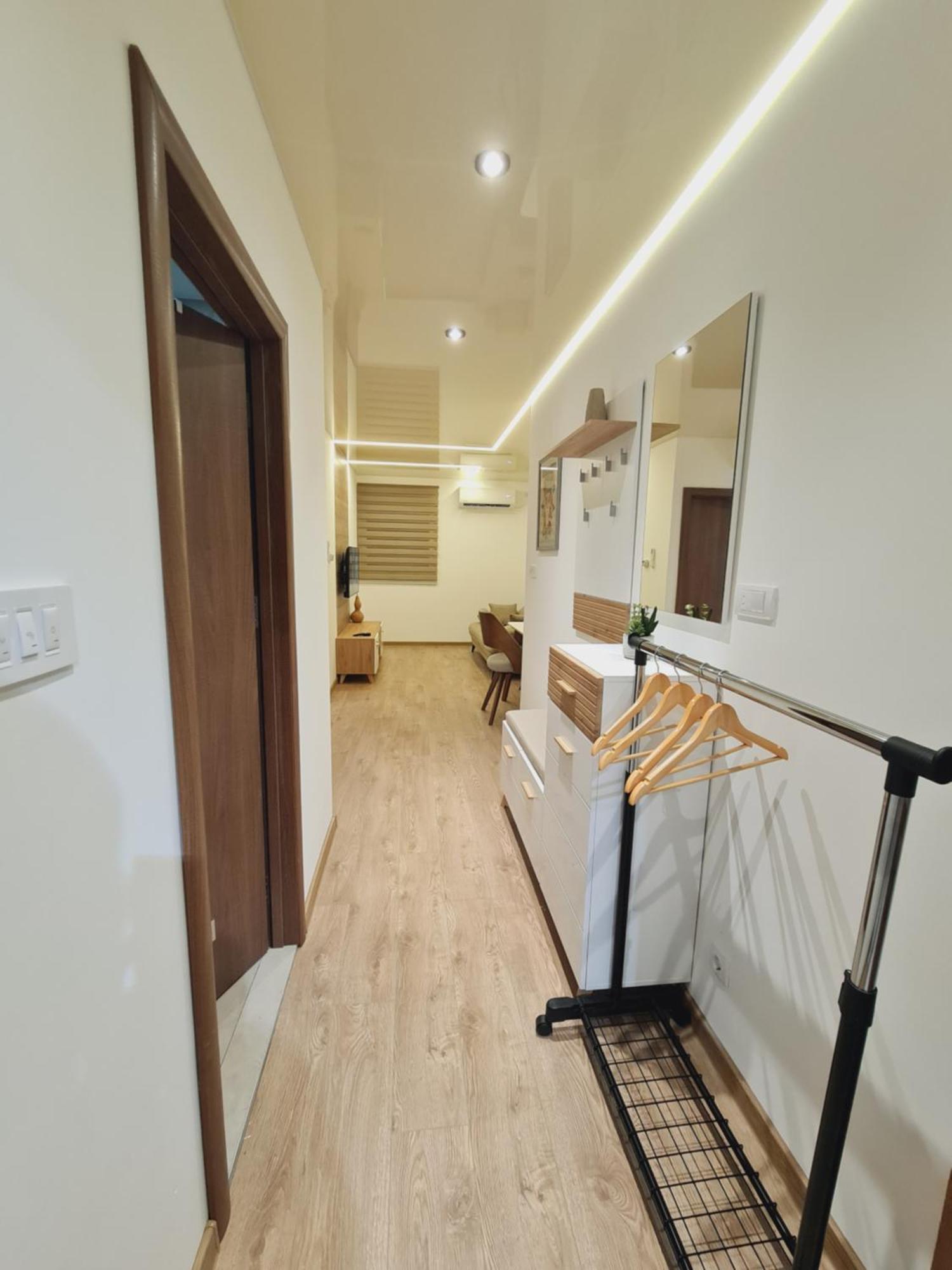 Airport Molko Apartments Surcin Экстерьер фото