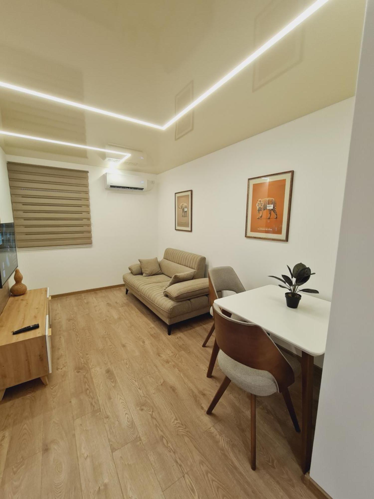 Airport Molko Apartments Surcin Экстерьер фото