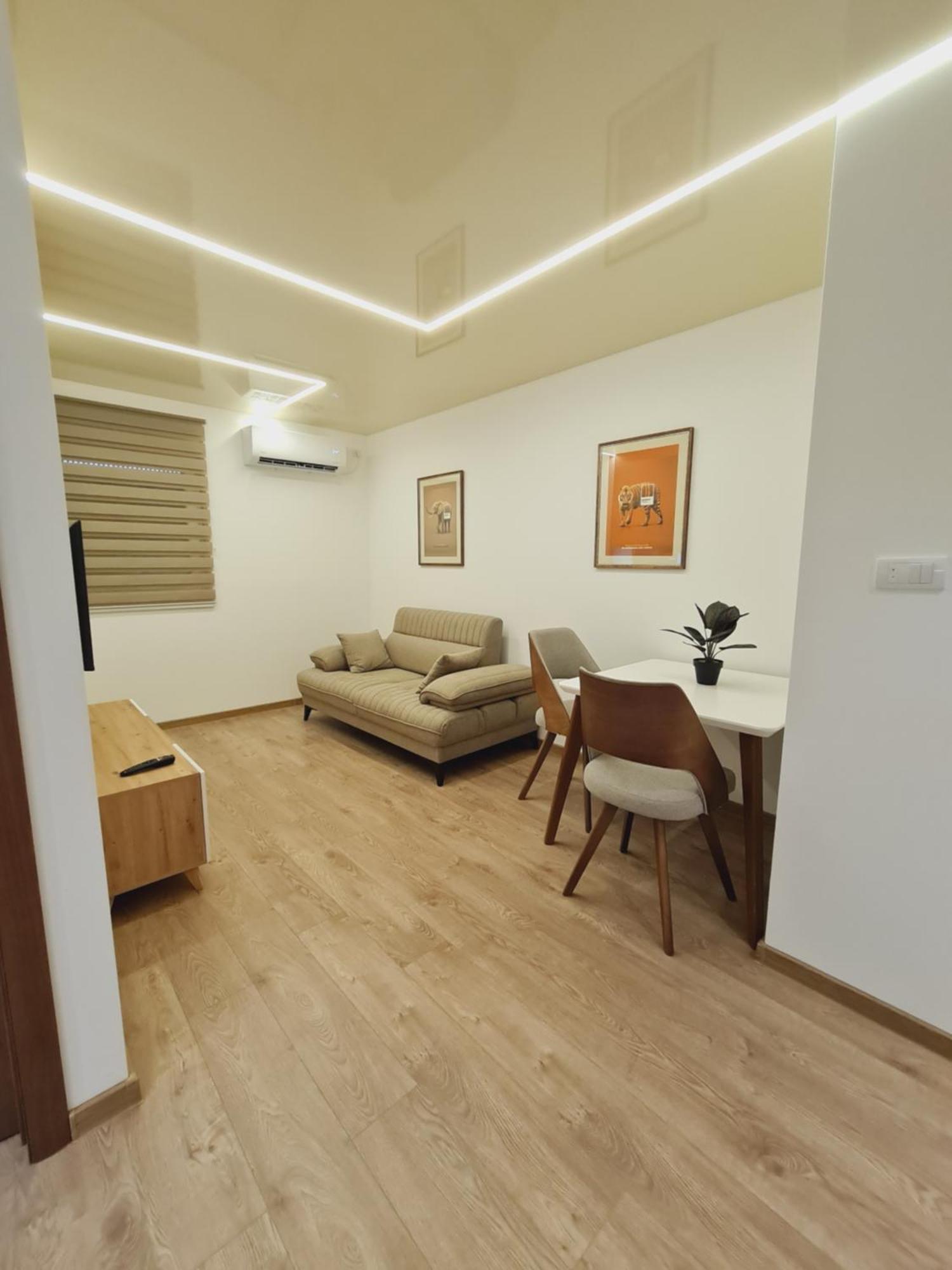 Airport Molko Apartments Surcin Экстерьер фото