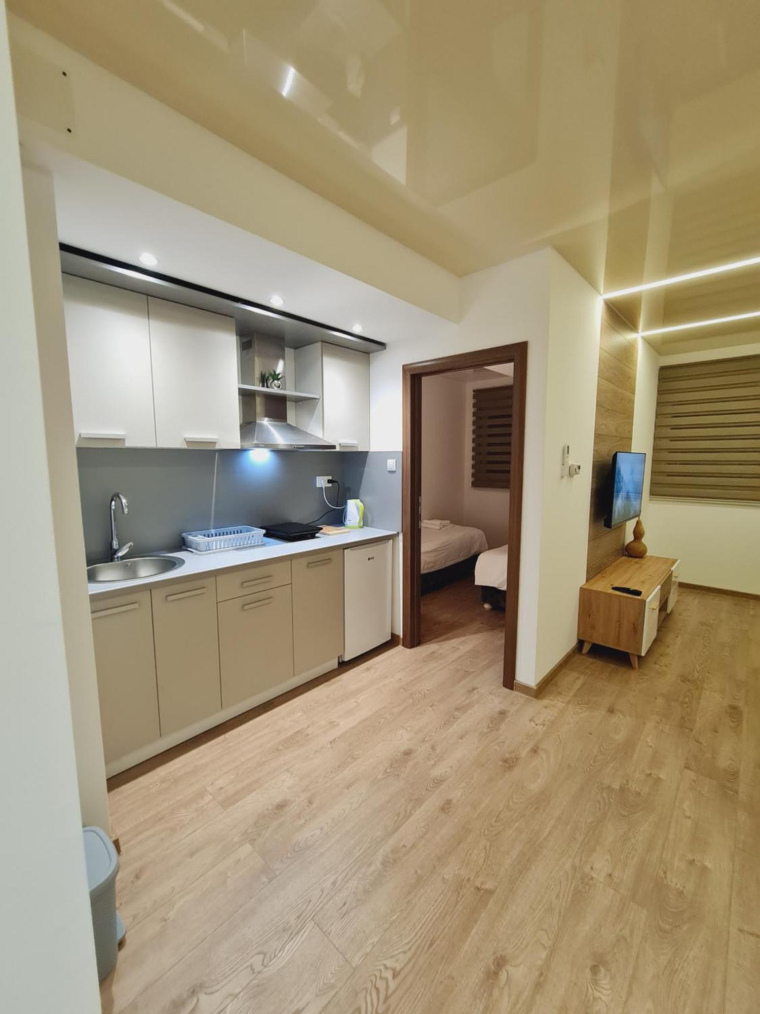 Airport Molko Apartments Surcin Экстерьер фото